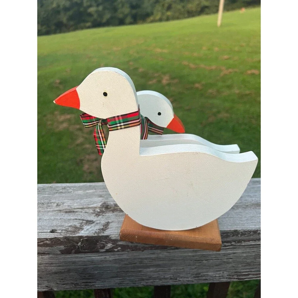 Country Geese Napkin Holder with Salt & Pepper Shakers vintage made in USA 1988